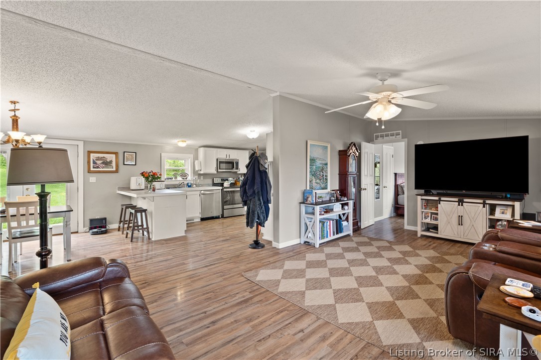 4900 East Robin Road Pekin, IN 47165 - Photo 9 of 39