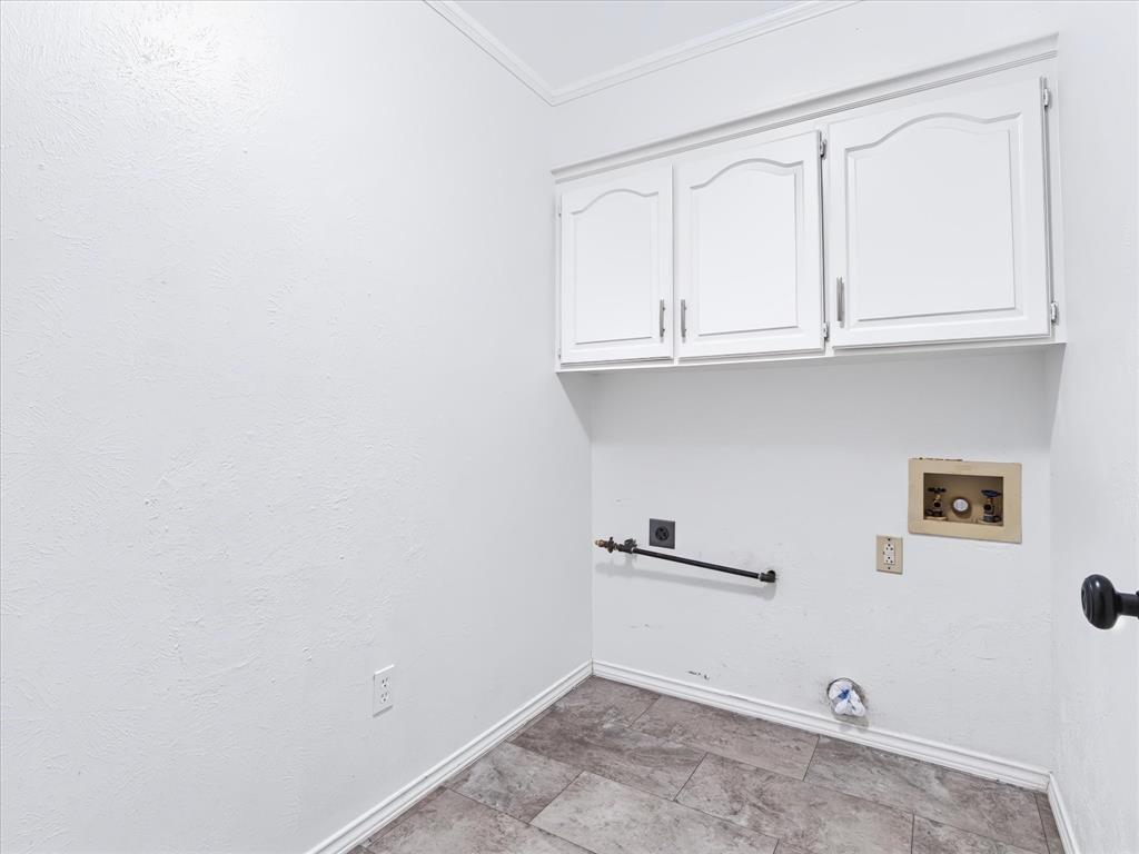 10216 Shadow Way Dallas, TX 75243 - Photo 18 of 40 Gallery Image 18