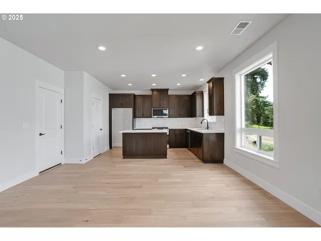 $629,960 | 13945 Southeast Piper Cub Way, Milwaukie, OR 97267