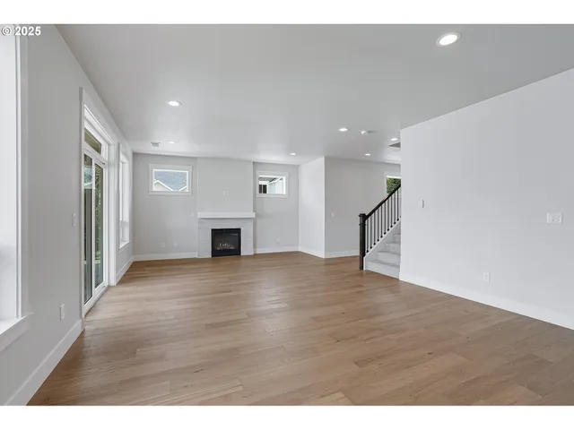 $629,960 | 13945 Southeast Piper Cub Way, Milwaukie, OR 97267