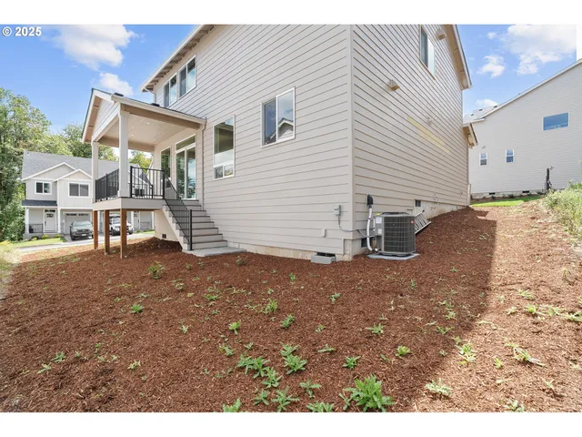 $629,960 | 13945 Southeast Piper Cub Way, Milwaukie, OR 97267