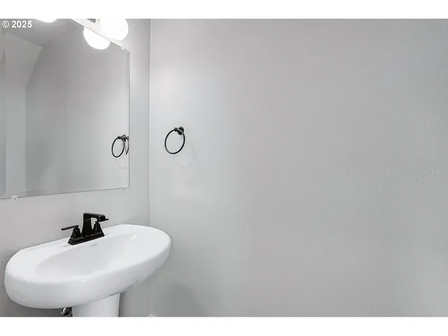 $629,960 | 13945 Southeast Piper Cub Way, Milwaukie, OR 97267