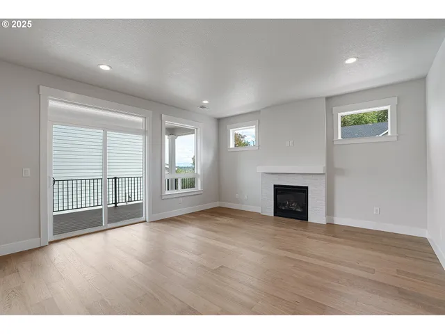 $629,960 | 13945 Southeast Piper Cub Way, Milwaukie, OR 97267