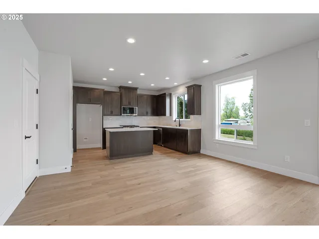 $629,960 | 13945 Southeast Piper Cub Way, Milwaukie, OR 97267