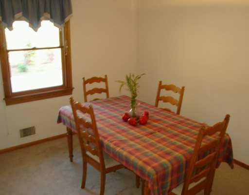 2250 Beulah Road Churchill, PA 15235 - Photo 7 of 8 Dining Room.