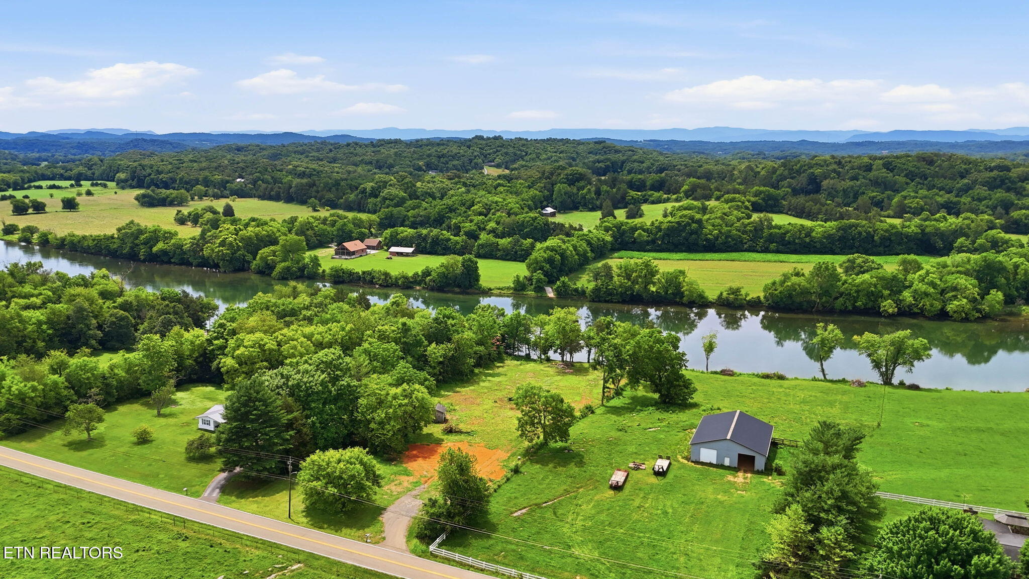 3128 Howell Road Mascot, TN 37806 - Photo 8 of 11 20-web-or-mls-3128 Howell Rd-8