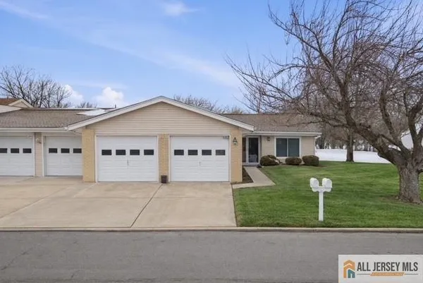 $485,000 | 491A Delair Road, Unit 491B, Monroe Township, NJ 08831