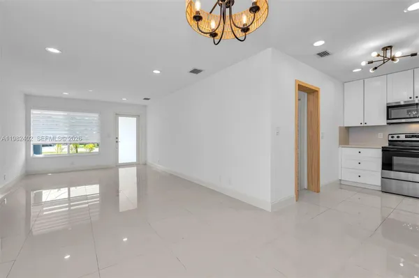 $598,000 | 104 Southwest 7th Street, Hallandale Beach, FL 33009