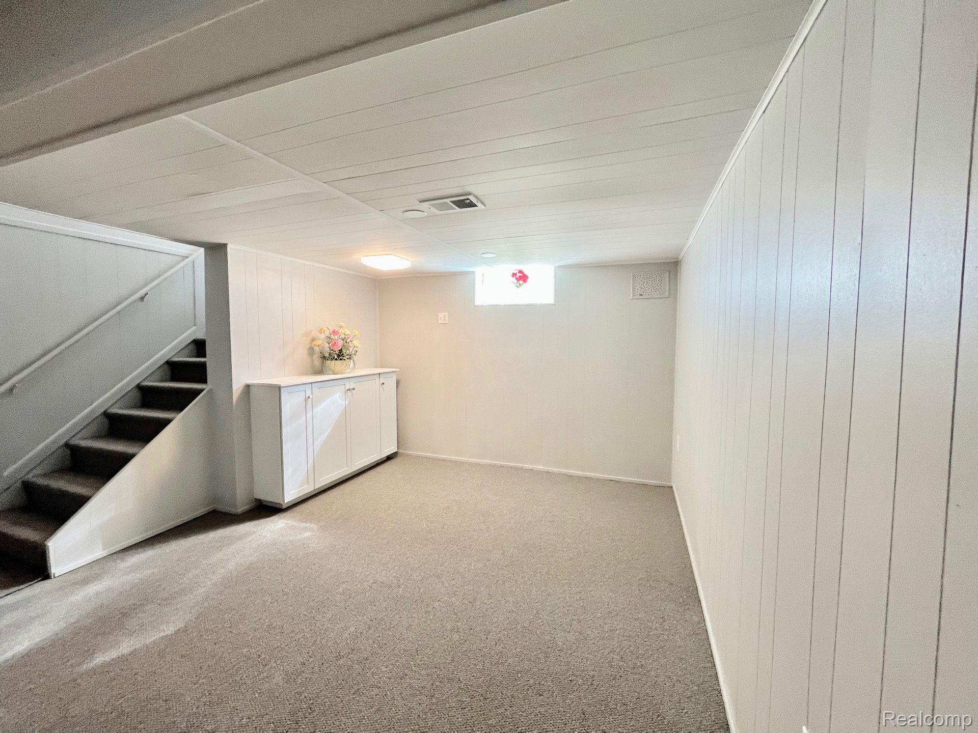 2190 Dorothea Road Berkley, MI 48072 - Photo 16 of 26 Gallery Image 16