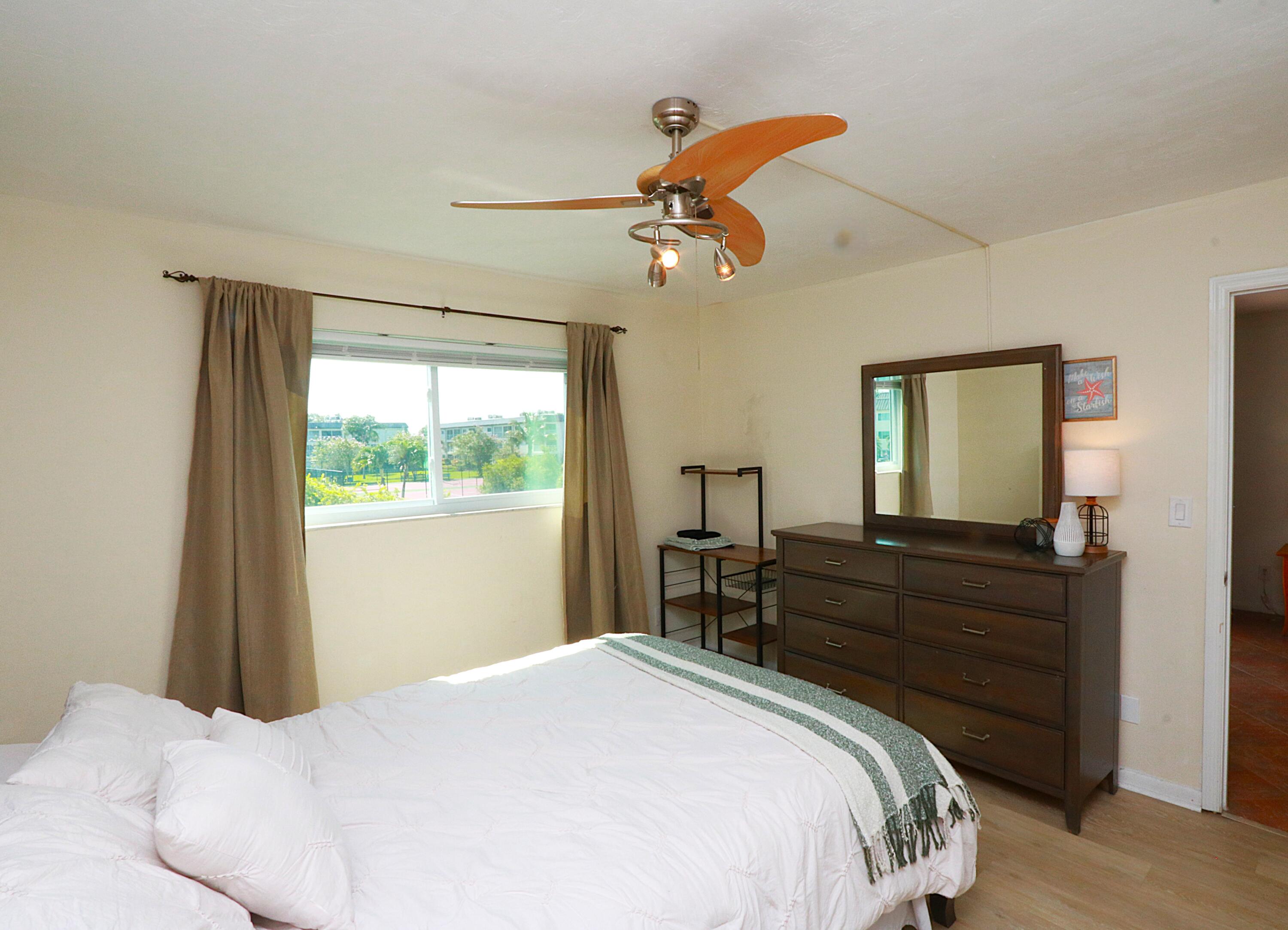 1004 Manatee Road, Unit 202 Naples, FL 34114 - Photo 17 of 31 caa