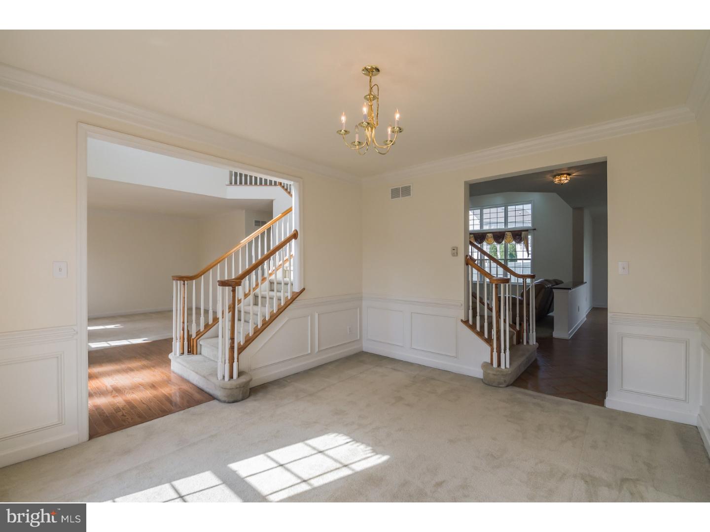 136 Tatham Road Bensalem, PA 19020 - Photo 12 of 24 Living Room