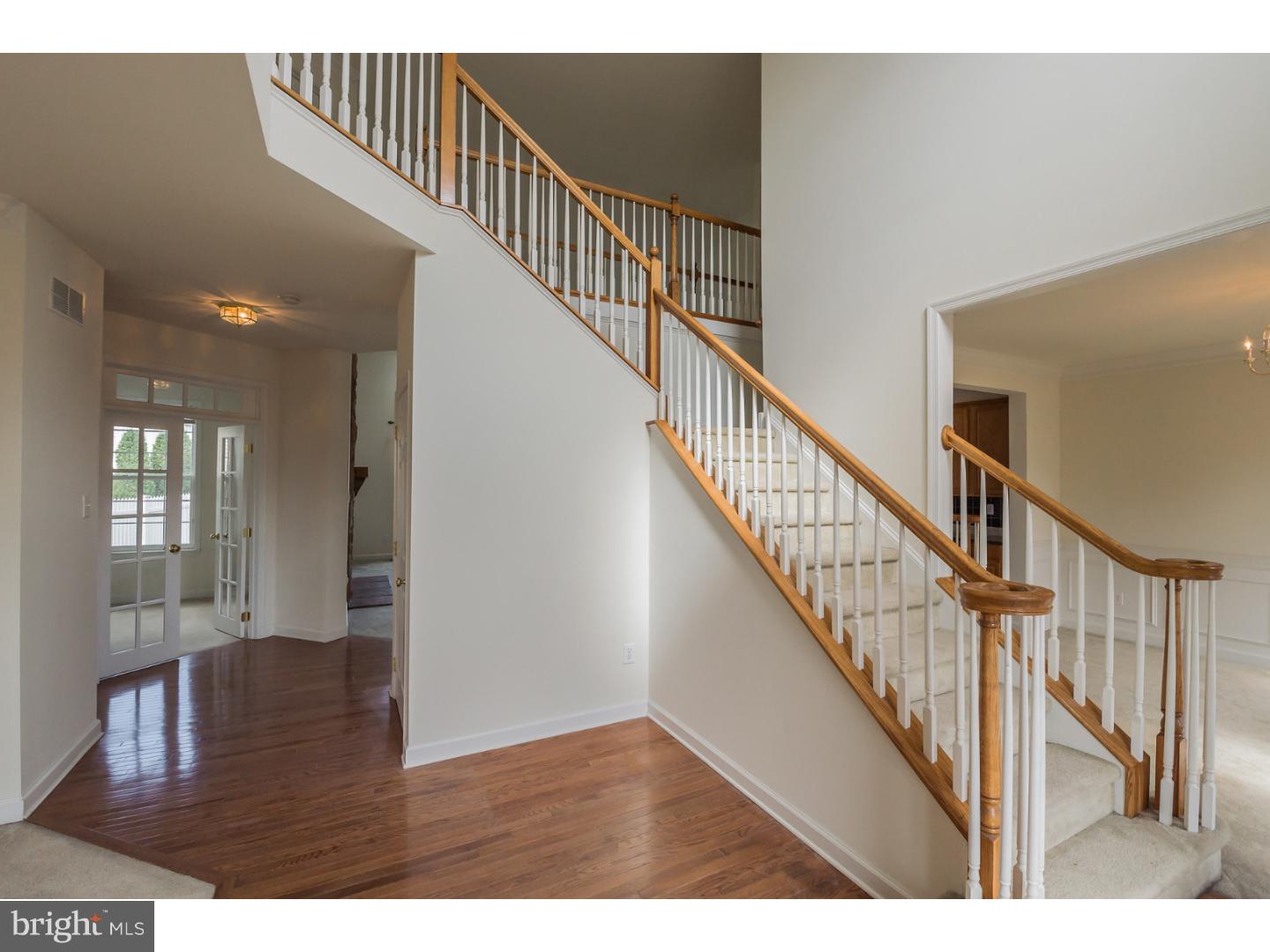 136 Tatham Road Bensalem, PA 19020 - Photo 8 of 24 Foyer