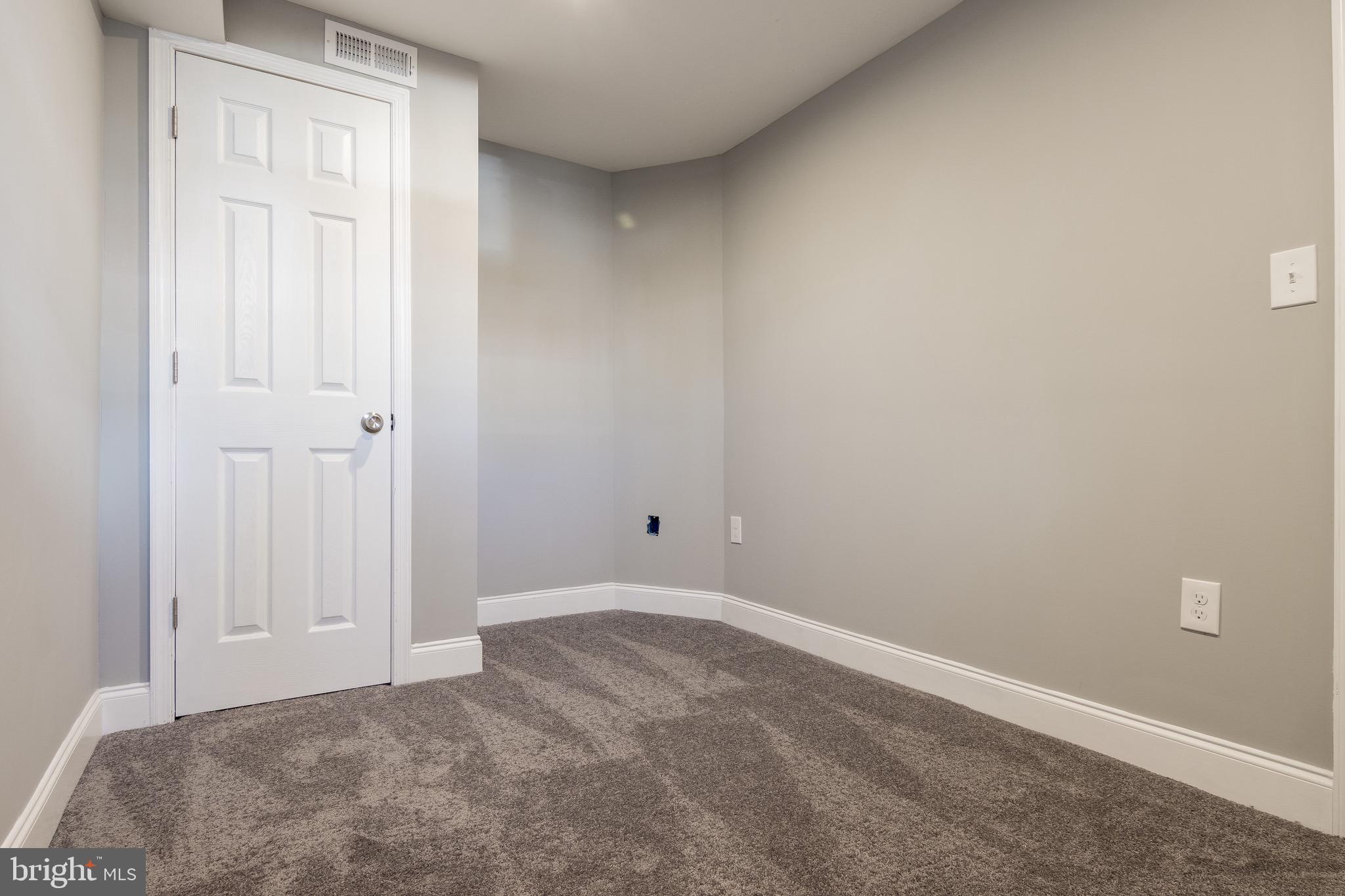 3811 Rokeby Road Baltimore, MD 21229 - Photo 29 of 37
