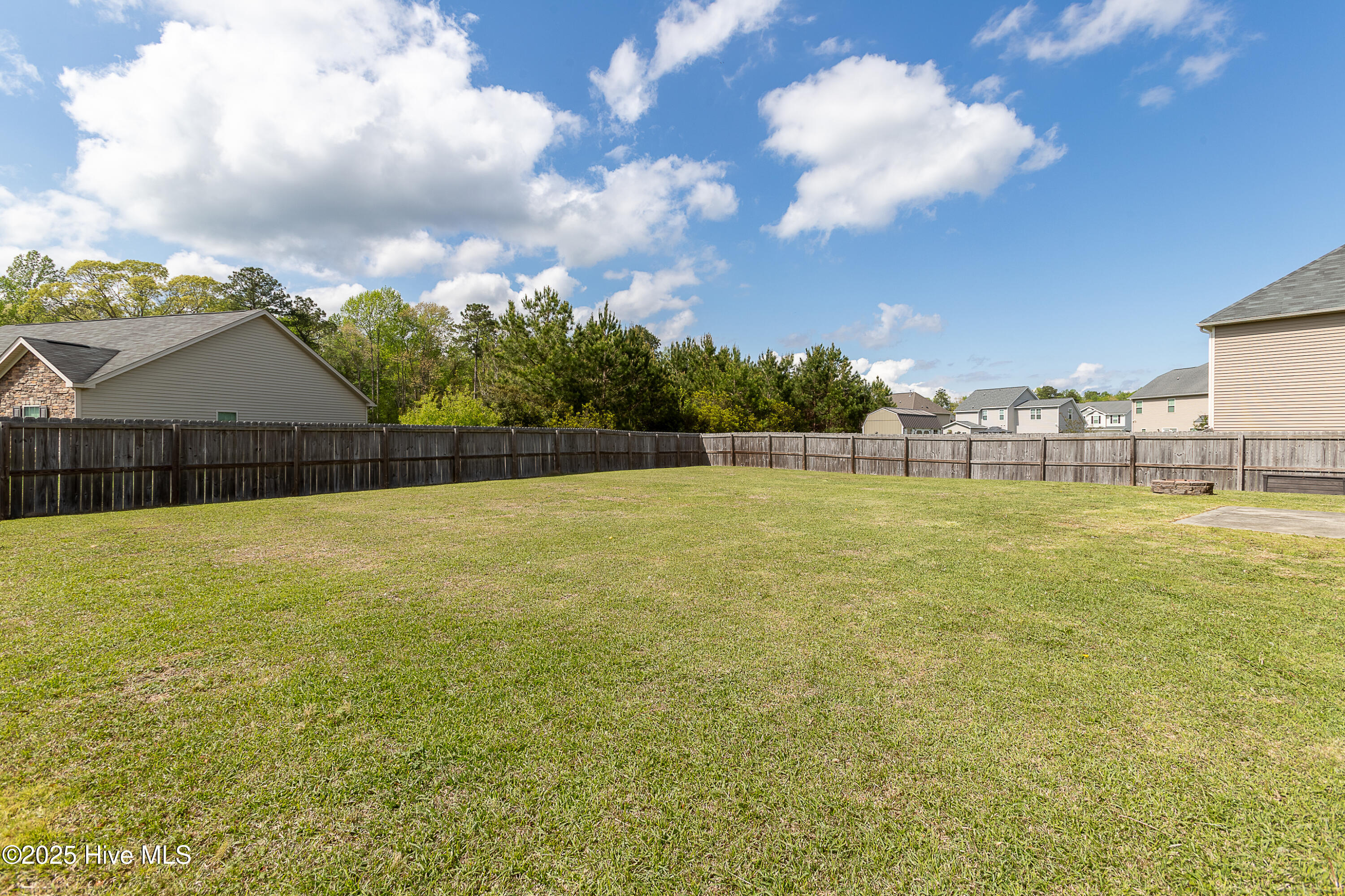 101 Lincolnton Court Jacksonville, NC 28540 - Photo 32 of 39 32