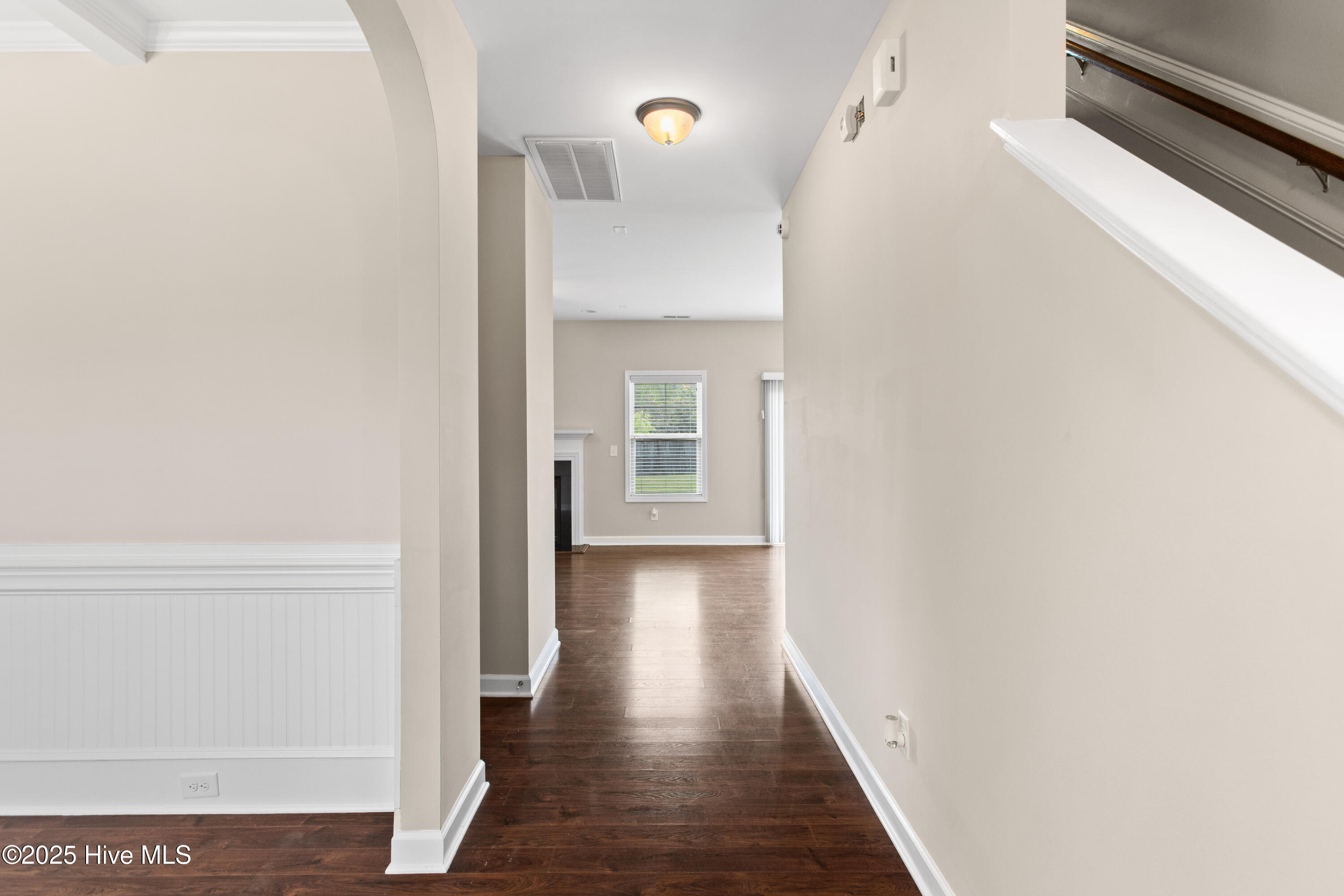 101 Lincolnton Court Jacksonville, NC 28540 - Photo 4 of 39 04