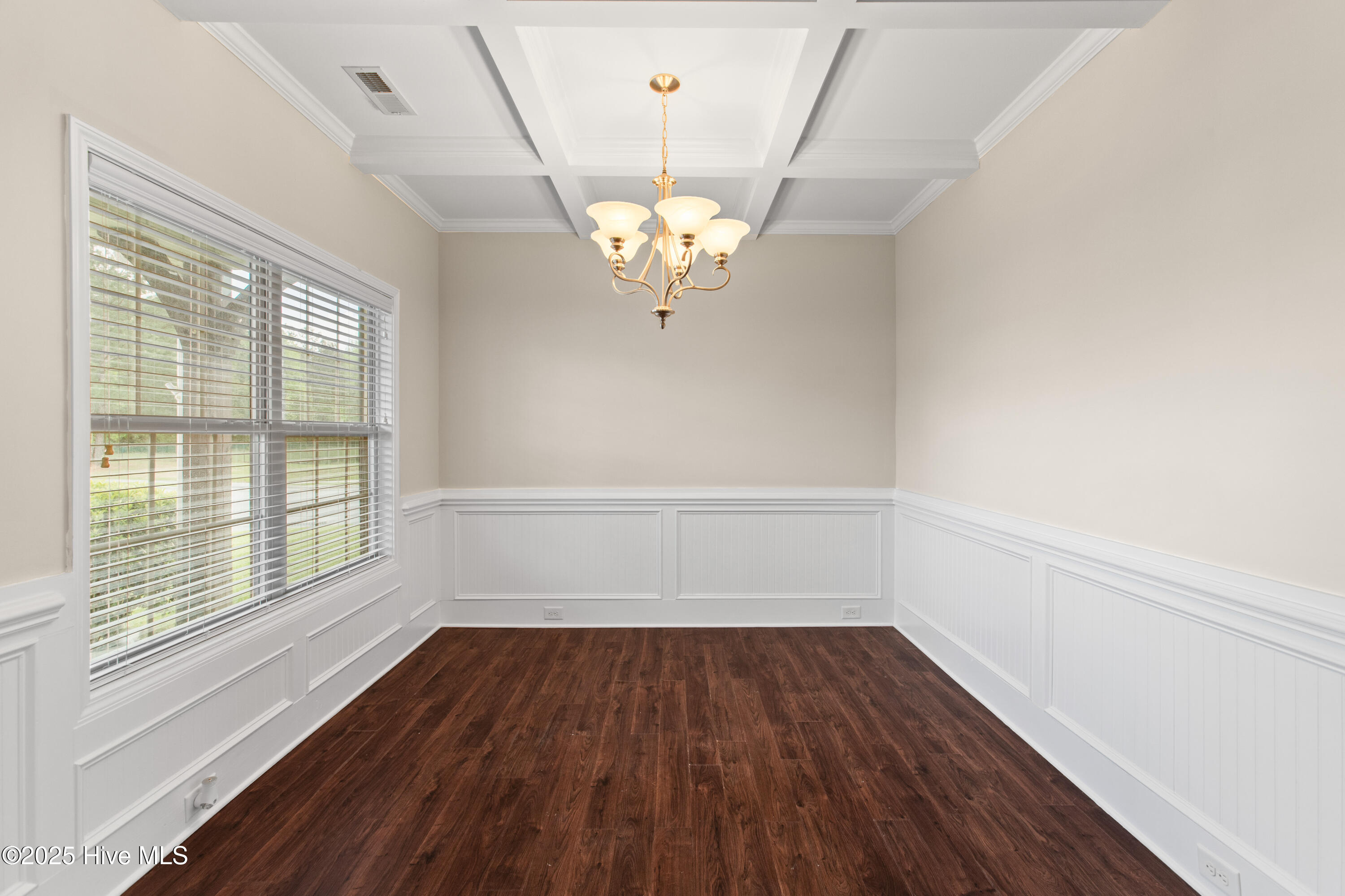 101 Lincolnton Court Jacksonville, NC 28540 - Photo 5 of 39 05