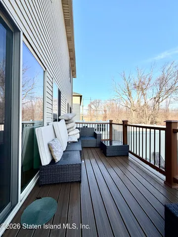 $895,000 | 21 Tanglewood Drive | Great Kills