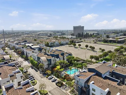 $1,145,000 | 5506 West 149th Place, Unit 5, Hawthorne, CA 90250