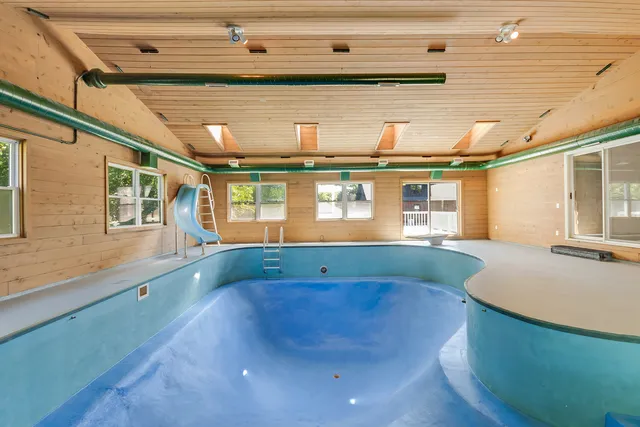 $365,000 | 160 East Terra Cotta Avenue, Crystal Lake, IL 60014