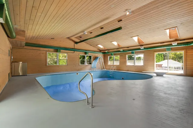 $365,000 | 160 East Terra Cotta Avenue, Crystal Lake, IL 60014