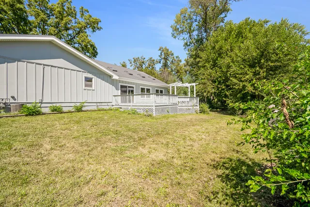 $365,000 | 160 East Terra Cotta Avenue, Crystal Lake, IL 60014