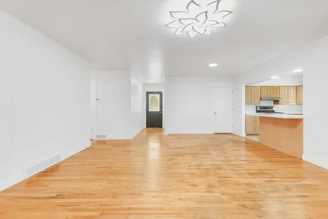 $365,000 | 160 East Terra Cotta Avenue, Crystal Lake, IL 60014