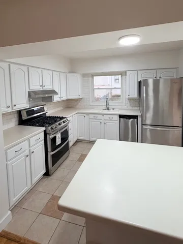 $365,000 | 160 East Terra Cotta Avenue, Crystal Lake, IL 60014