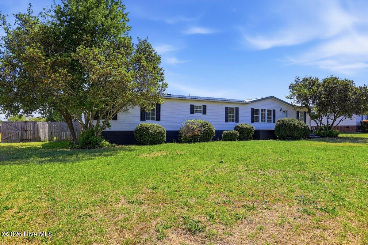 114 Duck Ridge Drive Pikeville, NC 27863 - Photo 7 of 36 114 Duck Ridge Dr-8