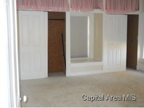 5200 Passfield Road Rochester, IL 62563 - Photo 6 of 10