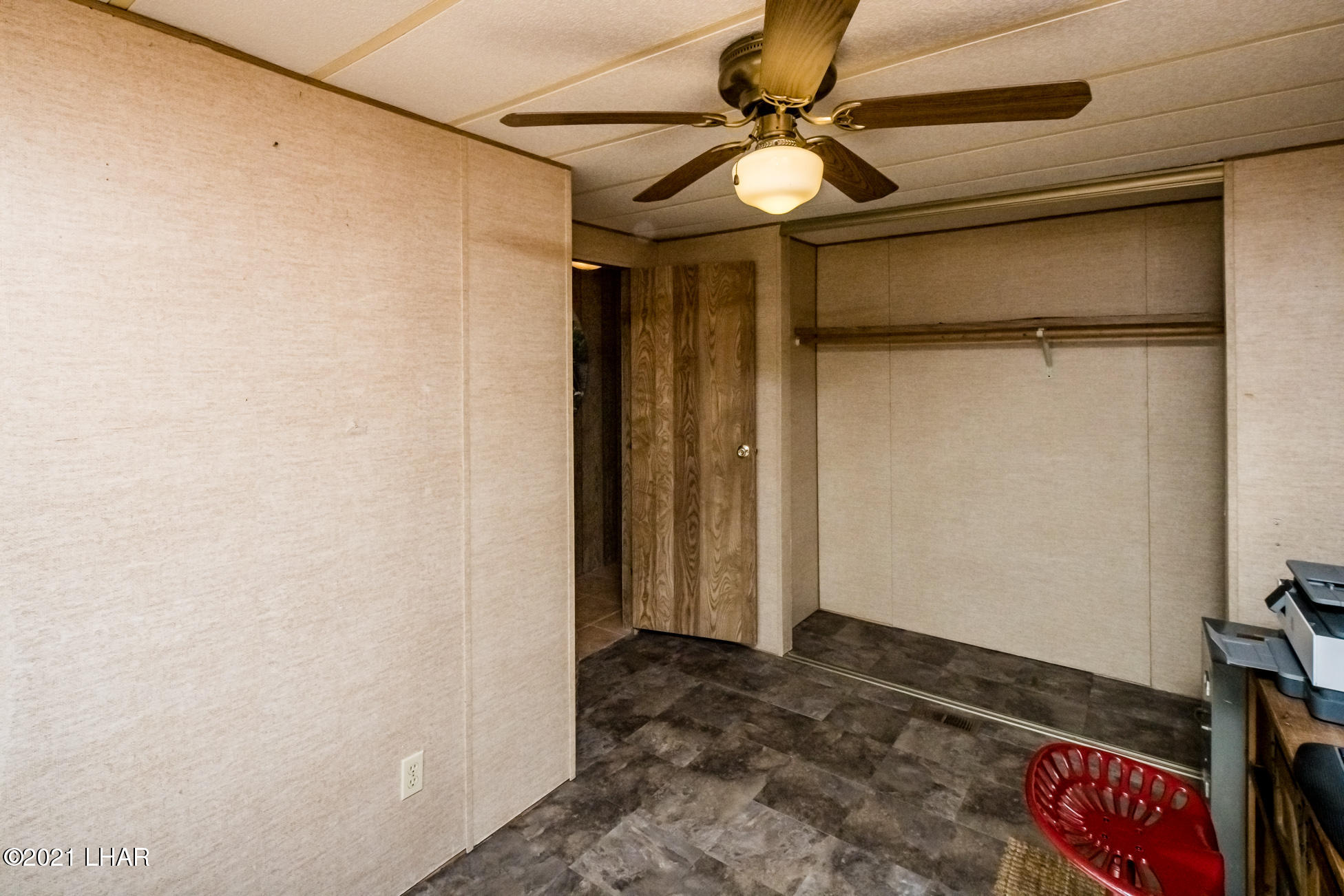 4043 Gold Springs Road Lake Havasu City, AZ 86406 - Photo 13 of 27 4043GoldSpringsRd_32