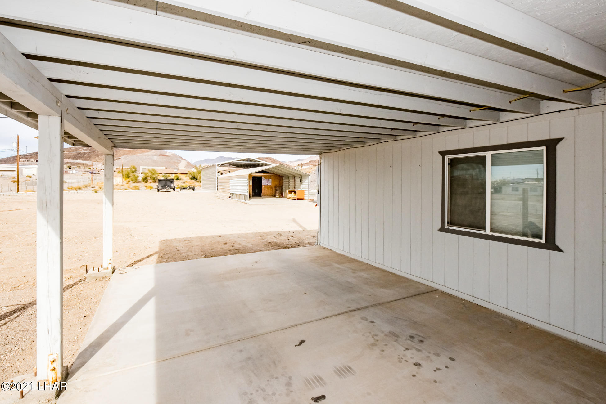 4043 Gold Springs Road Lake Havasu City, AZ 86406 - Photo 14 of 27 4043GoldSpringsRd_36