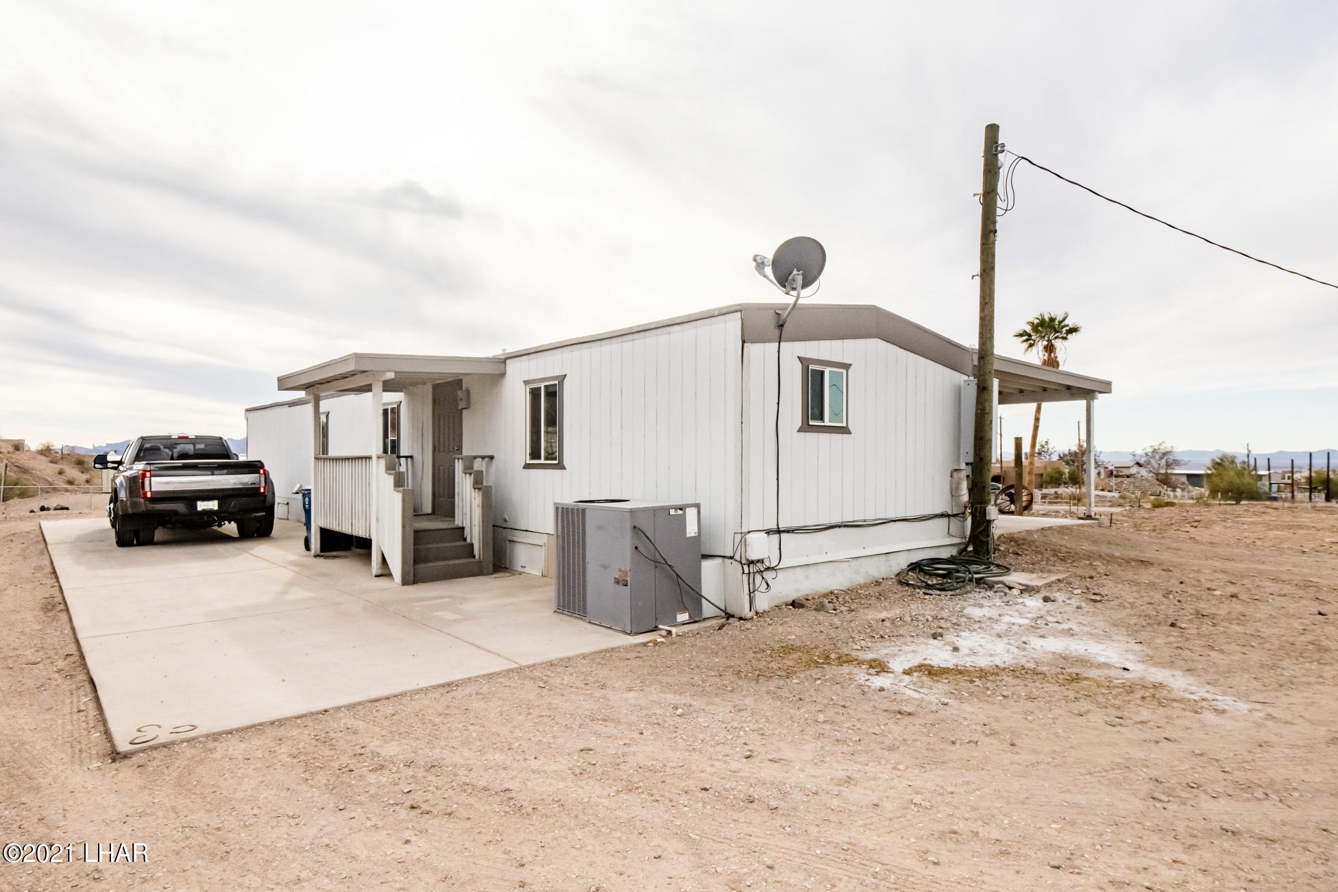4043 Gold Springs Road Lake Havasu City, AZ 86406 - Photo 16 of 27 4043GoldSpringsRd_41