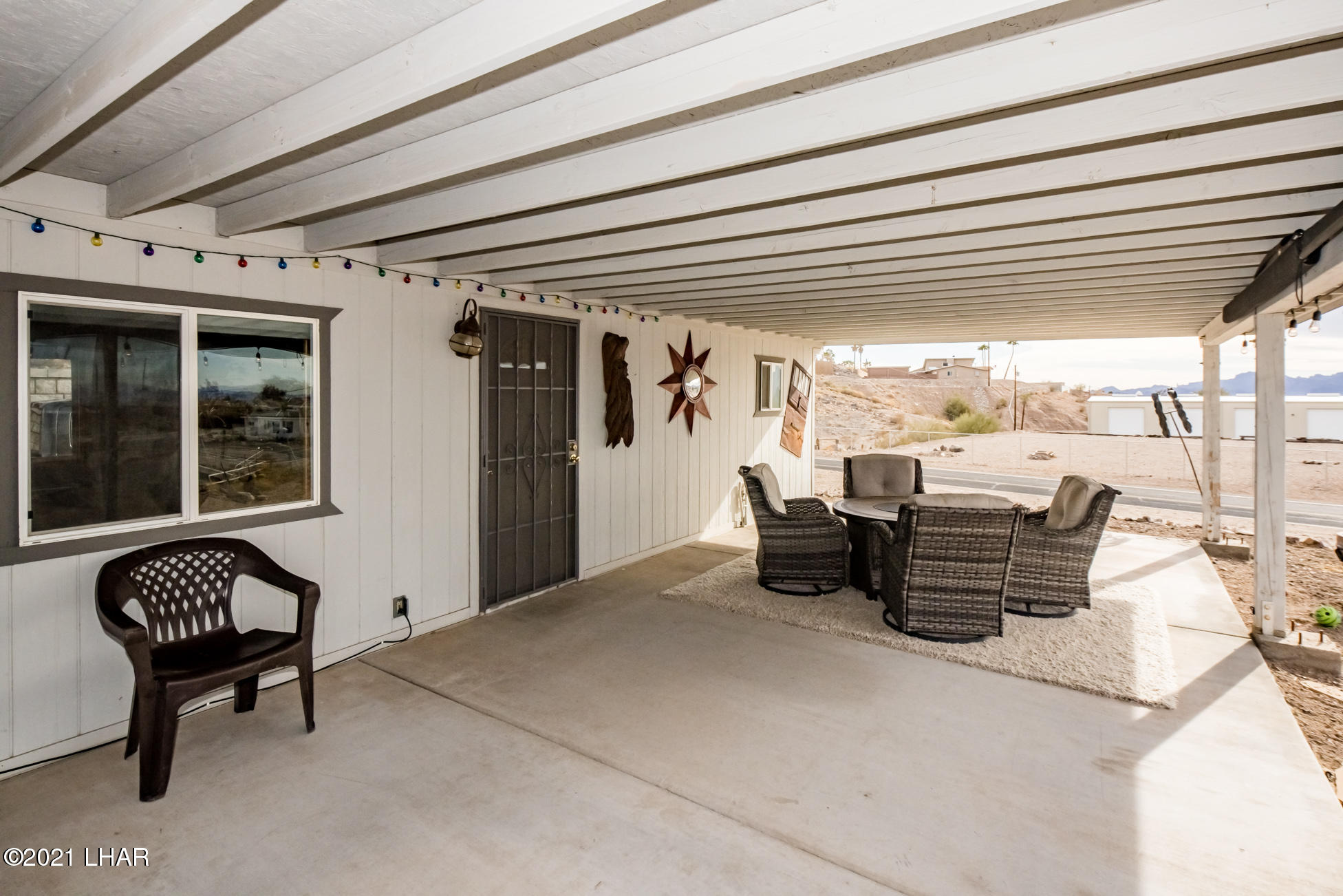 4043 Gold Springs Road Lake Havasu City, AZ 86406 - Photo 4 of 27 4043GoldSpringsRd_10