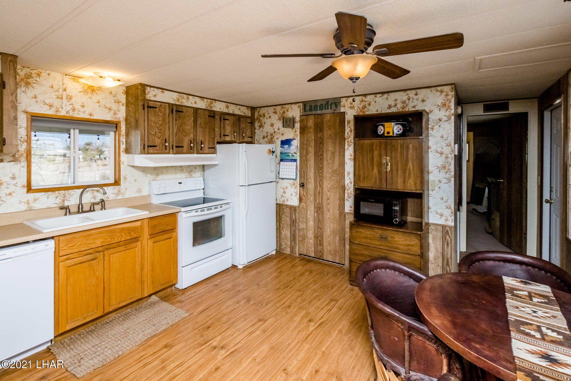4043 Gold Springs Road Lake Havasu City, AZ 86406 - Photo 7 of 27 4043GoldSpringsRd_19