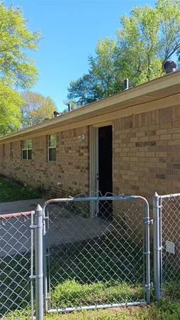 $1,750 | 1918 Highway 259, Diana, TX 75640