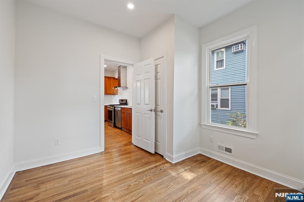 172 Boiling Springs Avenue East Rutherford, NJ 07073 - Photo 15 of 42 Gallery Image 15