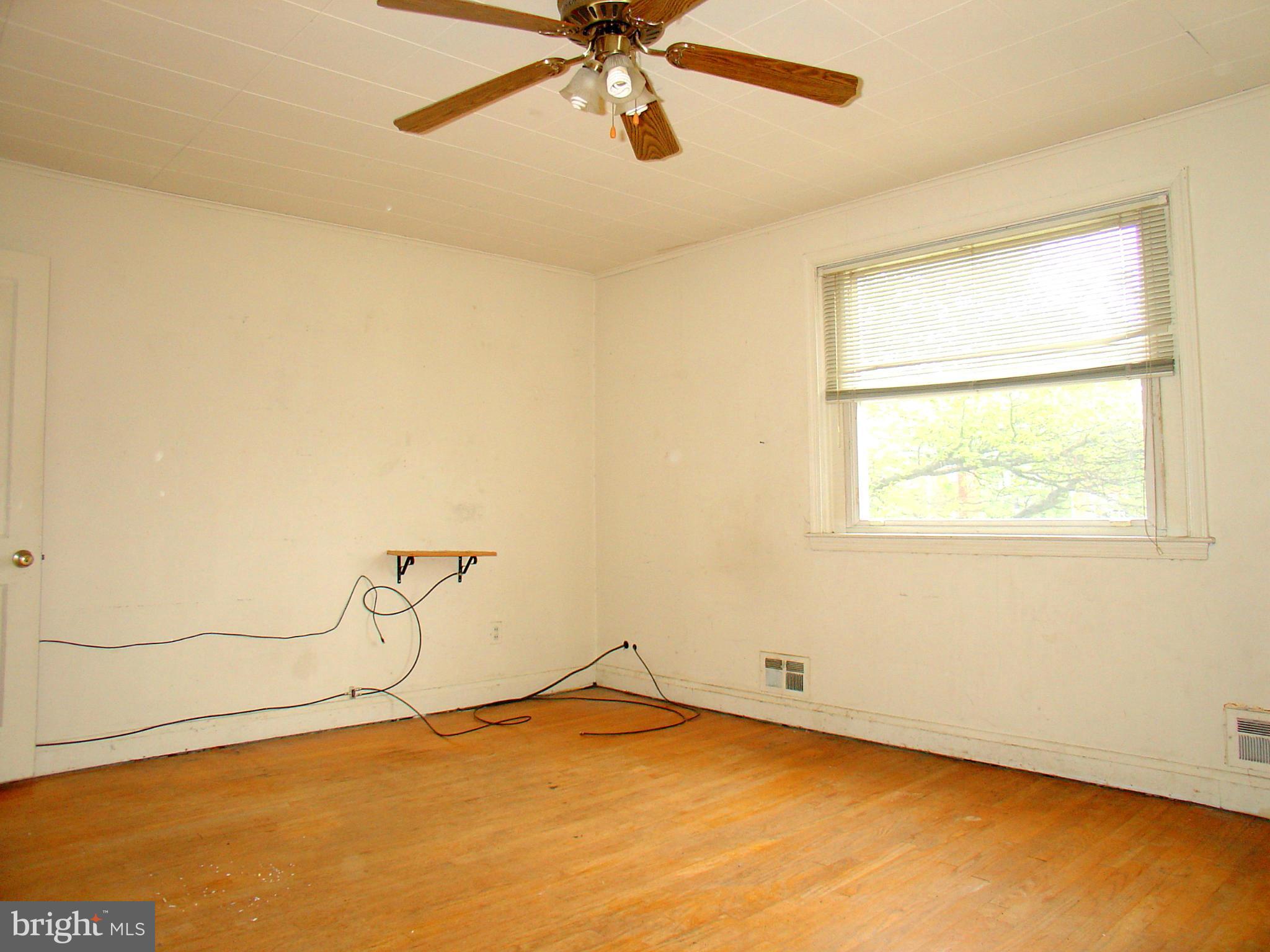 1322 Dalton Road Baltimore, MD 21234 - Photo 8 of 26 Bedroom (Master)