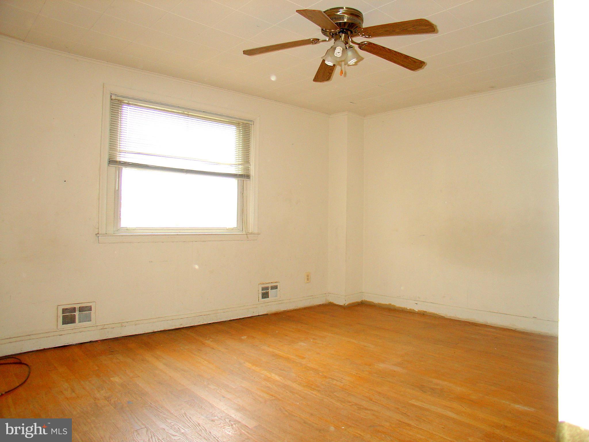 1322 Dalton Road Baltimore, MD 21234 - Photo 9 of 26 Bedroom (Master)