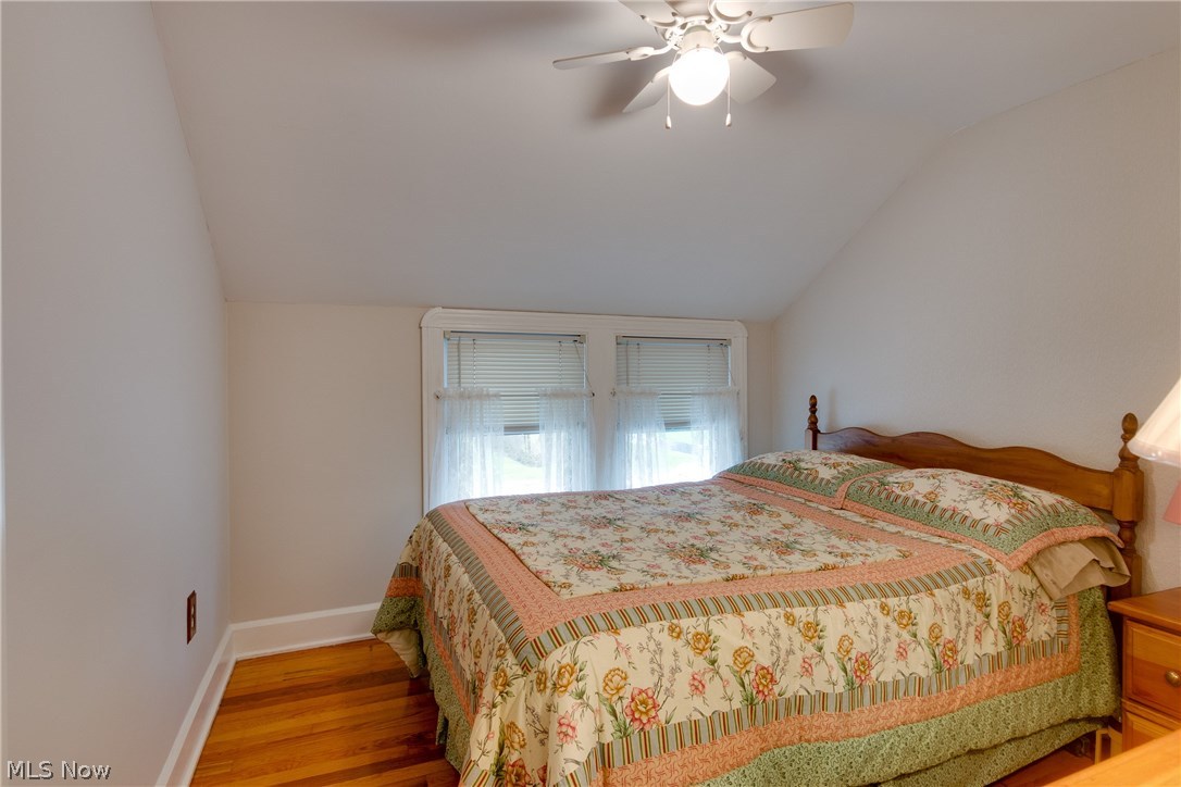 7579 Little Mountain Road Mentor, OH 44060 - Photo 17 of 33 Beautiful hardwood floors and a nice walk in closet