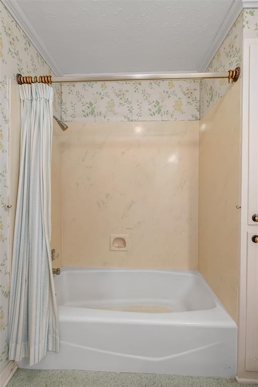 741 Beverly Drive Homer, LA 71040 - Photo 23 of 30 Bathroom 3