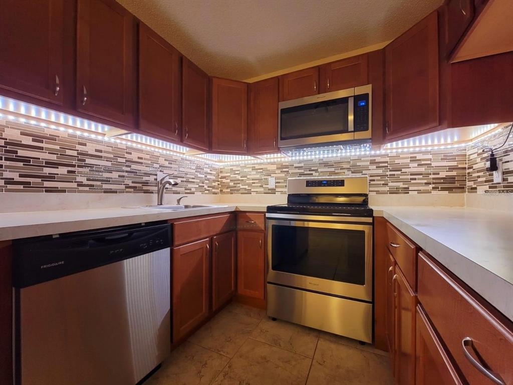 1723 Pine Ridge Road, Unit 23 Sanford, FL 32773 - Photo 4 of 20