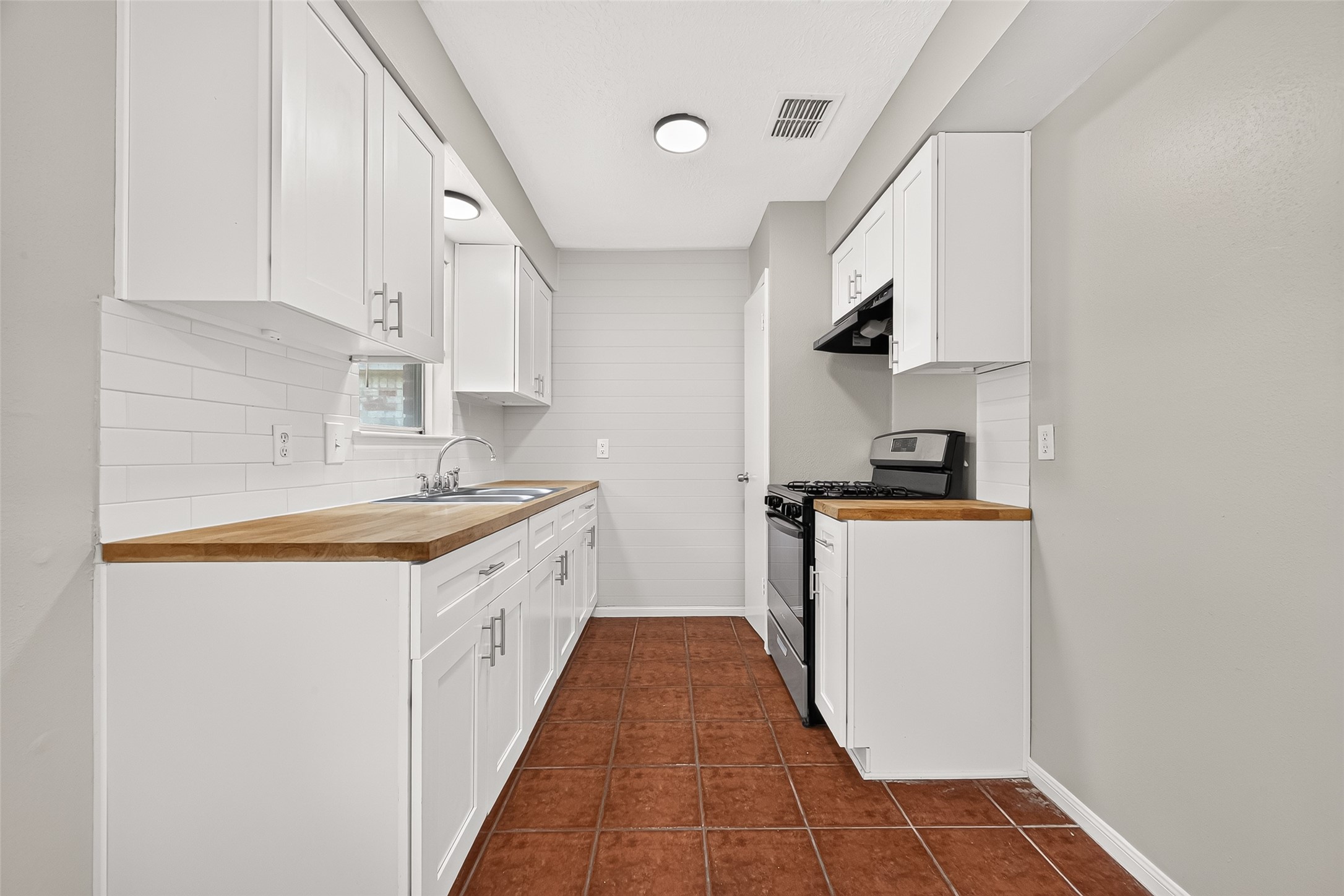 5319 Ridge Turn Drive Houston, TX 77053 - Photo 15 of 38