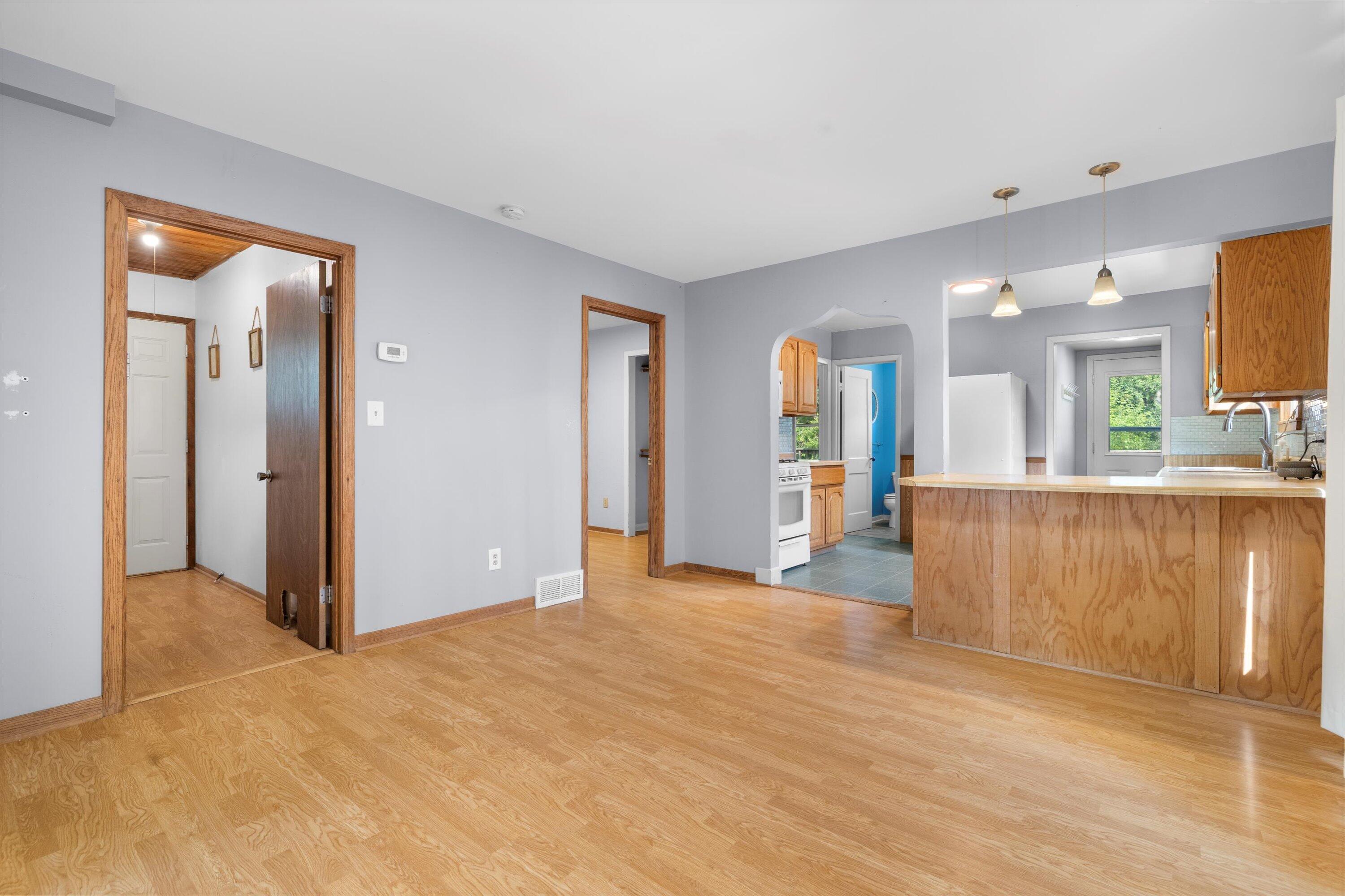 8020 Ridgeway Drive Burlington, WI 53105 - Photo 9 of 36 dining room
