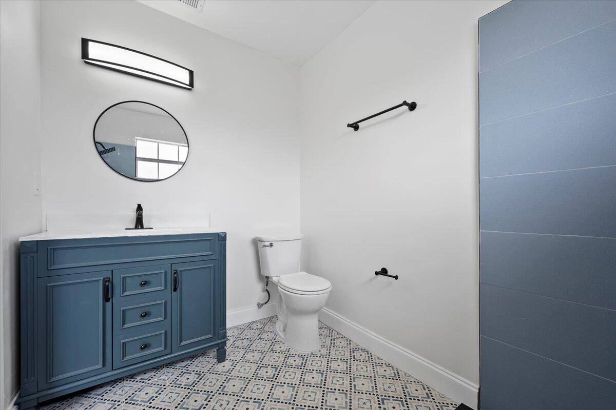 122 Wandering Trail Jupiter, FL 33458 - Photo 17 of 20 16-LUX_2466