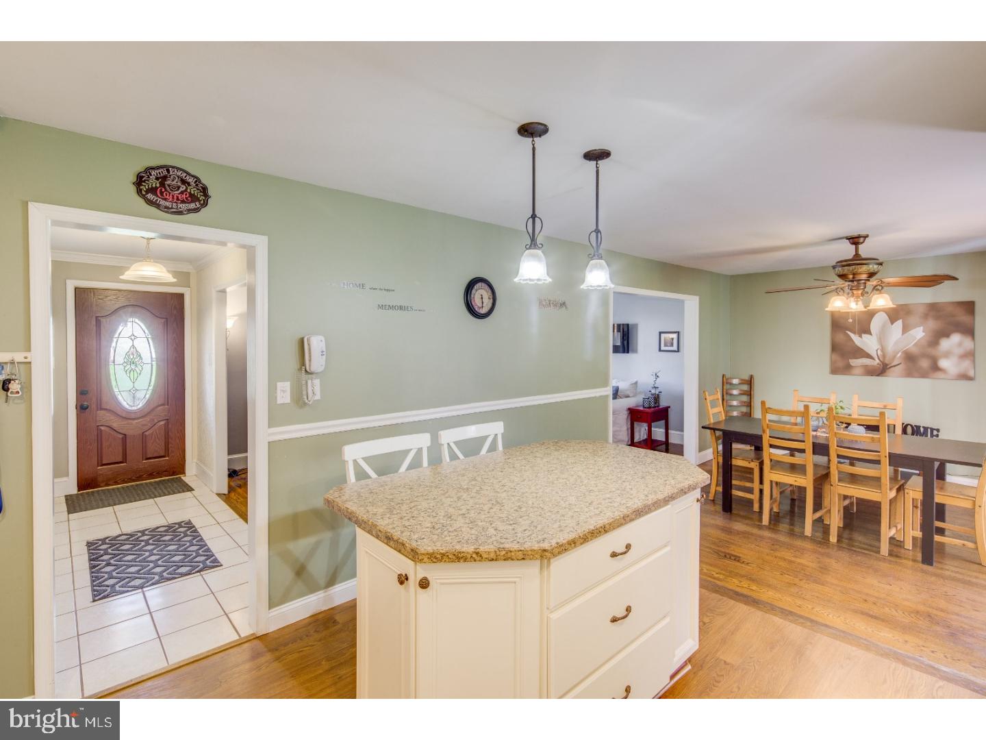 11 Summit Road Stratford, NJ 08084 - Photo 7 of 22