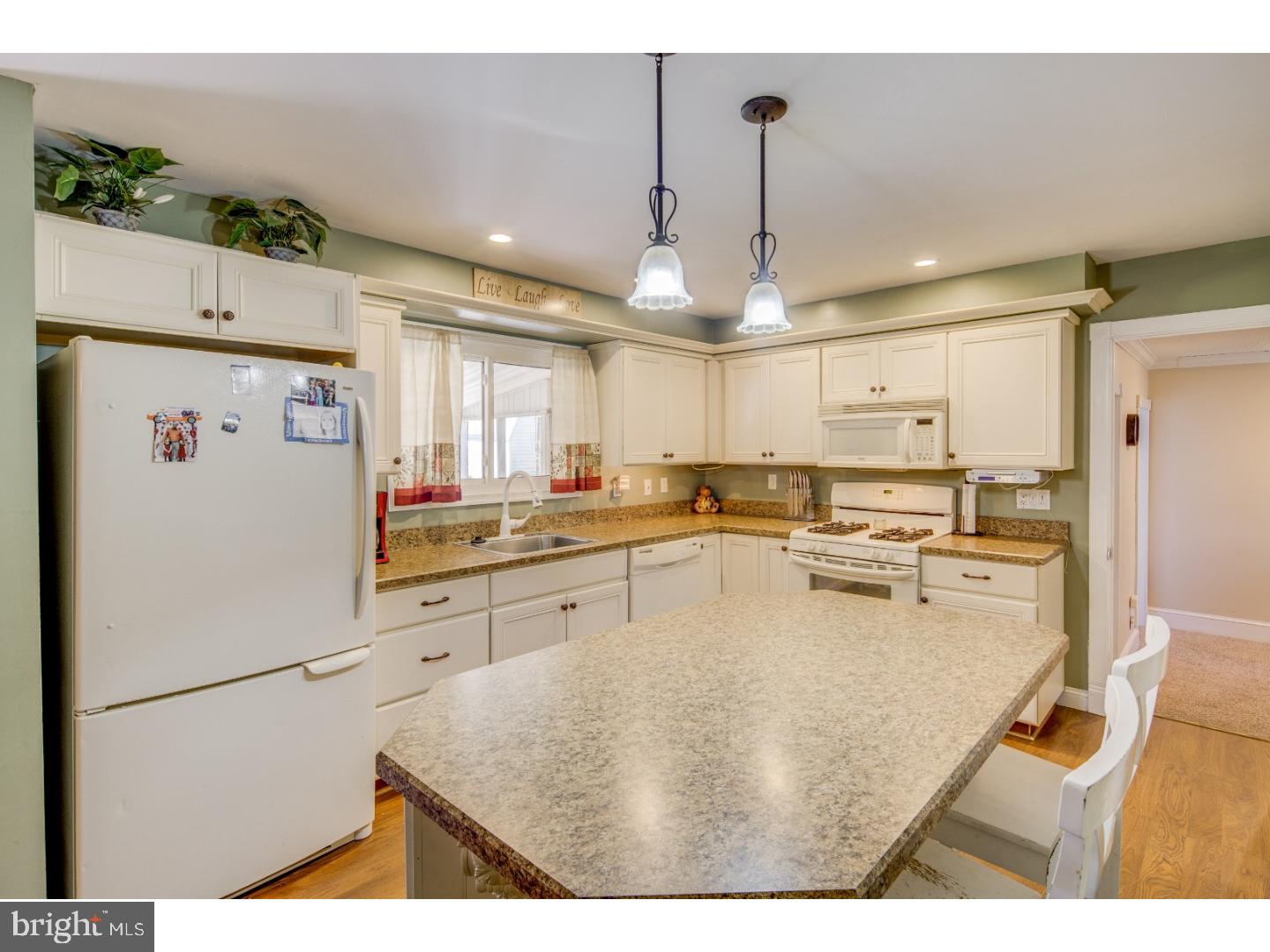 11 Summit Road Stratford, NJ 08084 - Photo 8 of 22