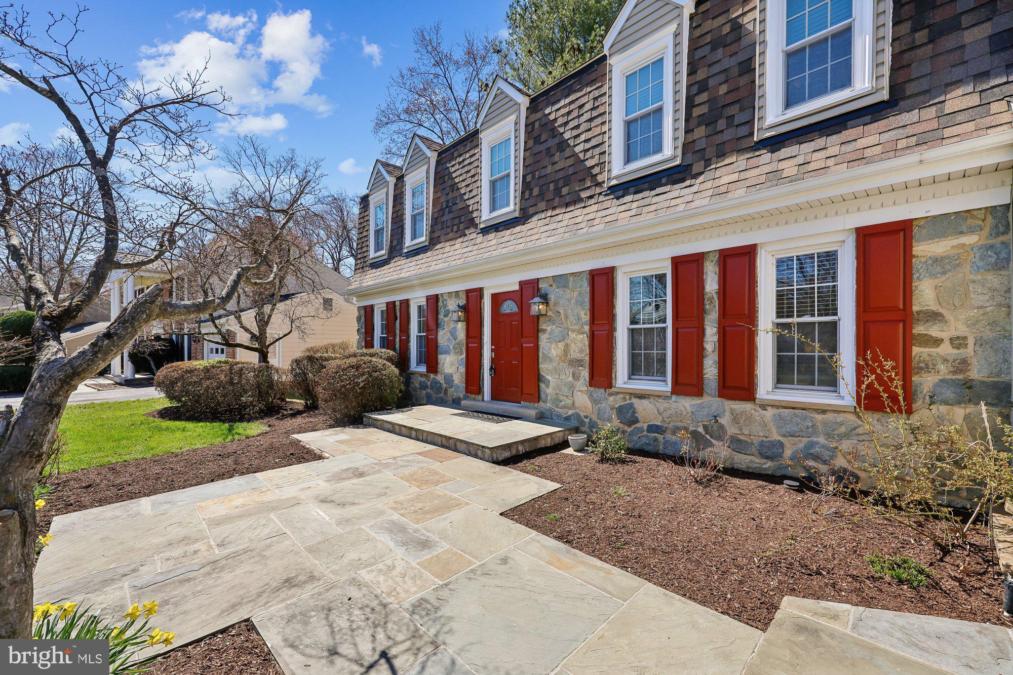 18 Kaywood Court Silver Spring, MD 20905 - Photo 2 of 71 a front view of a house