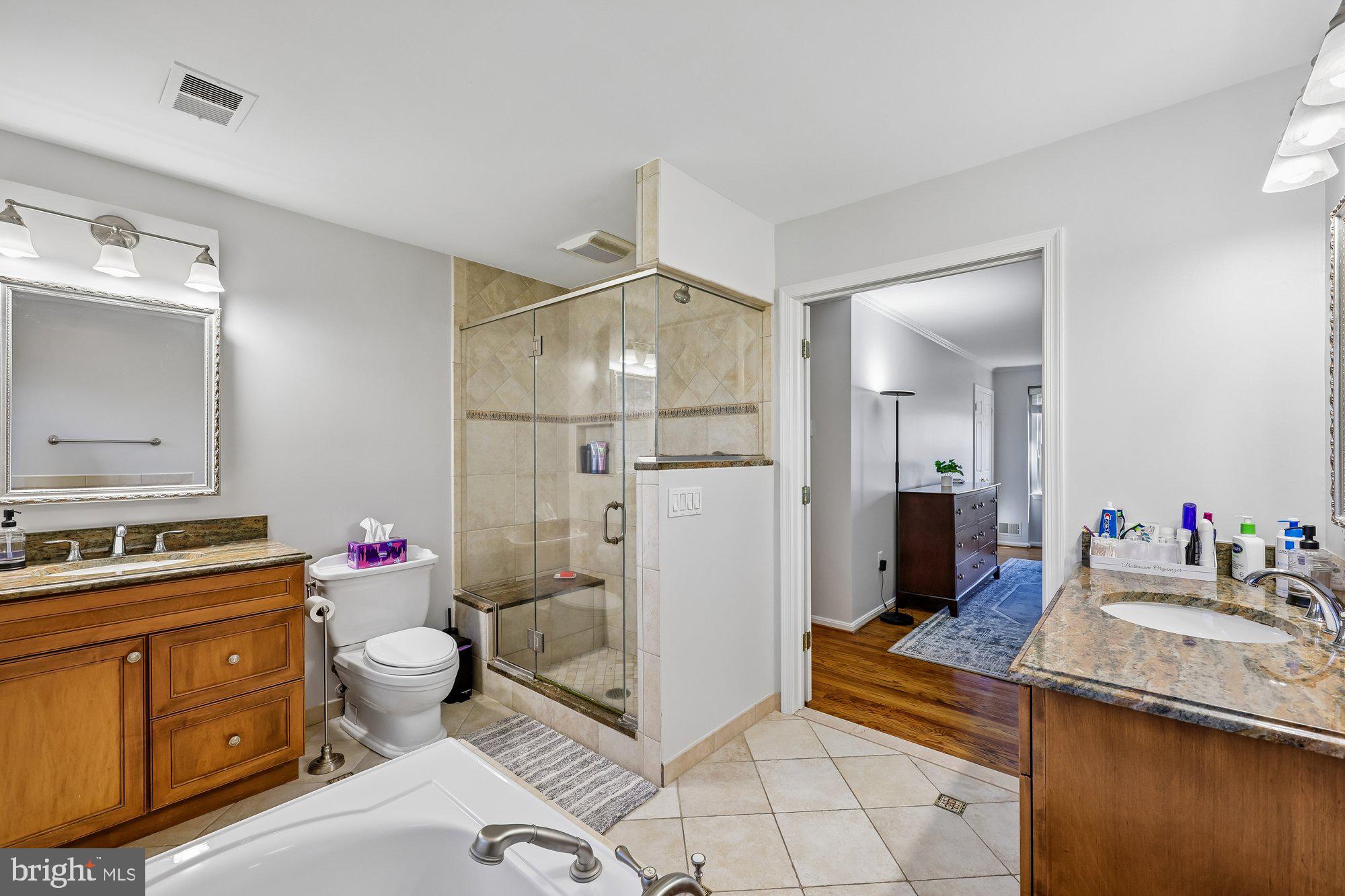 18 Kaywood Court Silver Spring, MD 20905 - Photo 43 of 71 Primary Bath