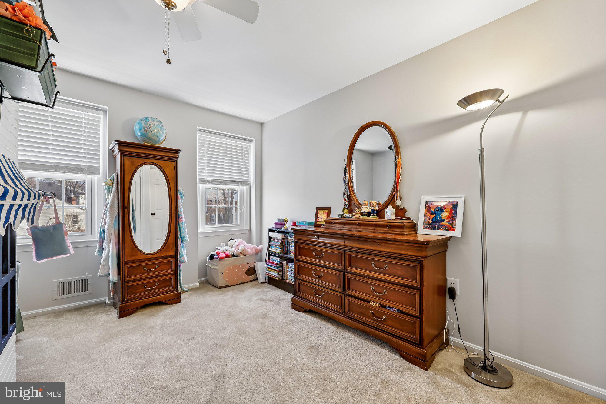 18 Kaywood Court Silver Spring, MD 20905 - Photo 52 of 71 Bedroom