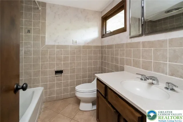 $499,900 | 8769 Spinnerstown Road, Coopersburg, PA 18036